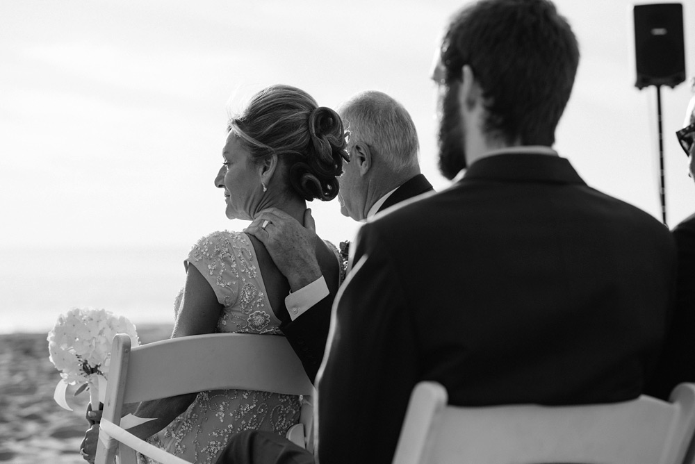 intimate santa monica beach wedding 39