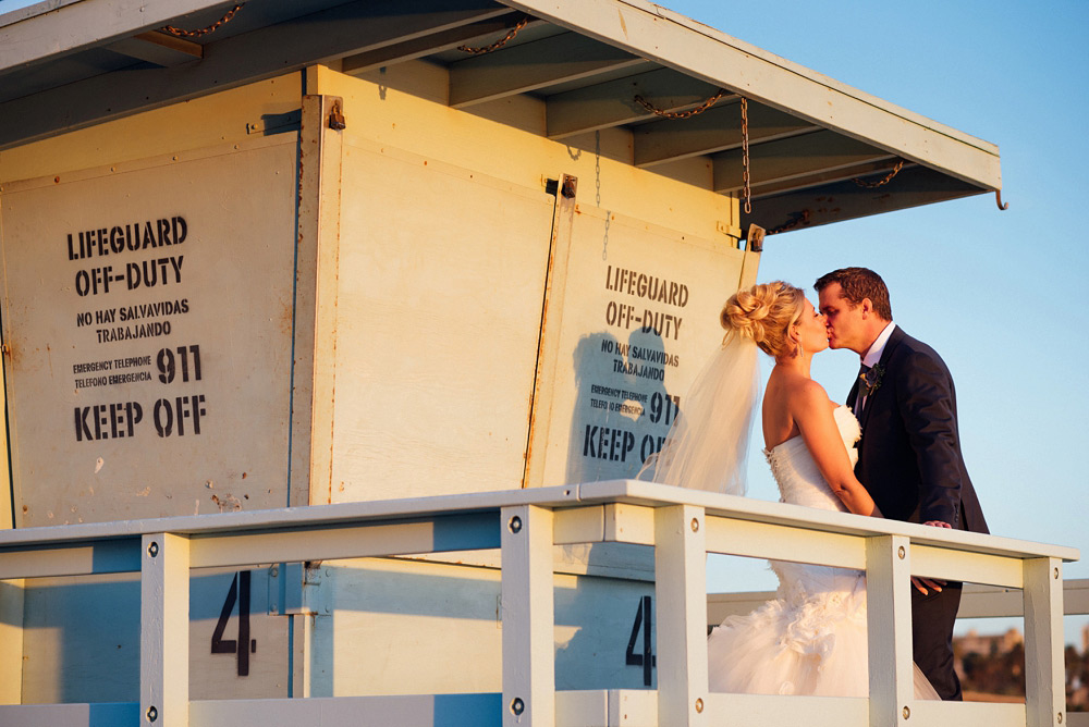 intimate santa monica beach wedding 54